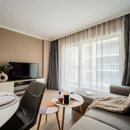 Апартамент Comfy Luxury Center